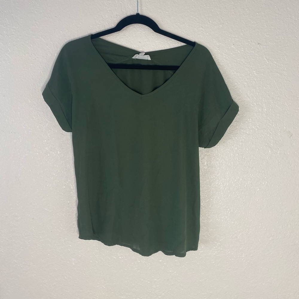 Pink rose hunter green blouse